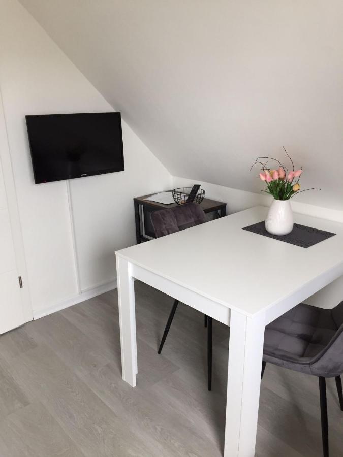Ferienwohnung "Kleine Krabbe" Werdum Buitenkant foto